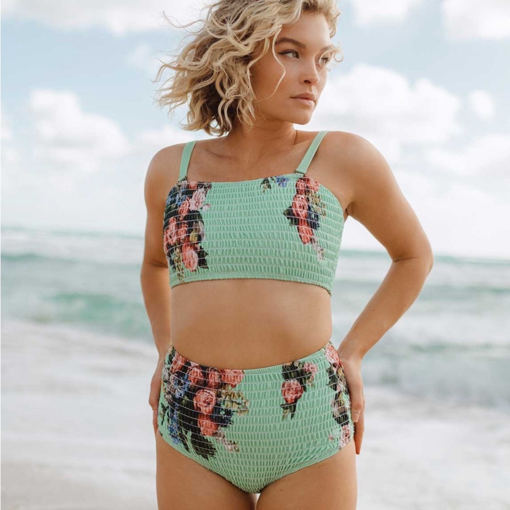 Albion Smocked Crop
